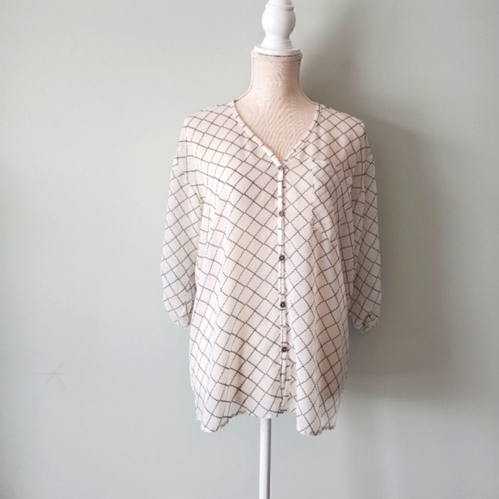 CABI WOMEN'S BLOUSE SHEER BLACK AND WHITE V NECK CUFFED SLEEVE SIZE XS